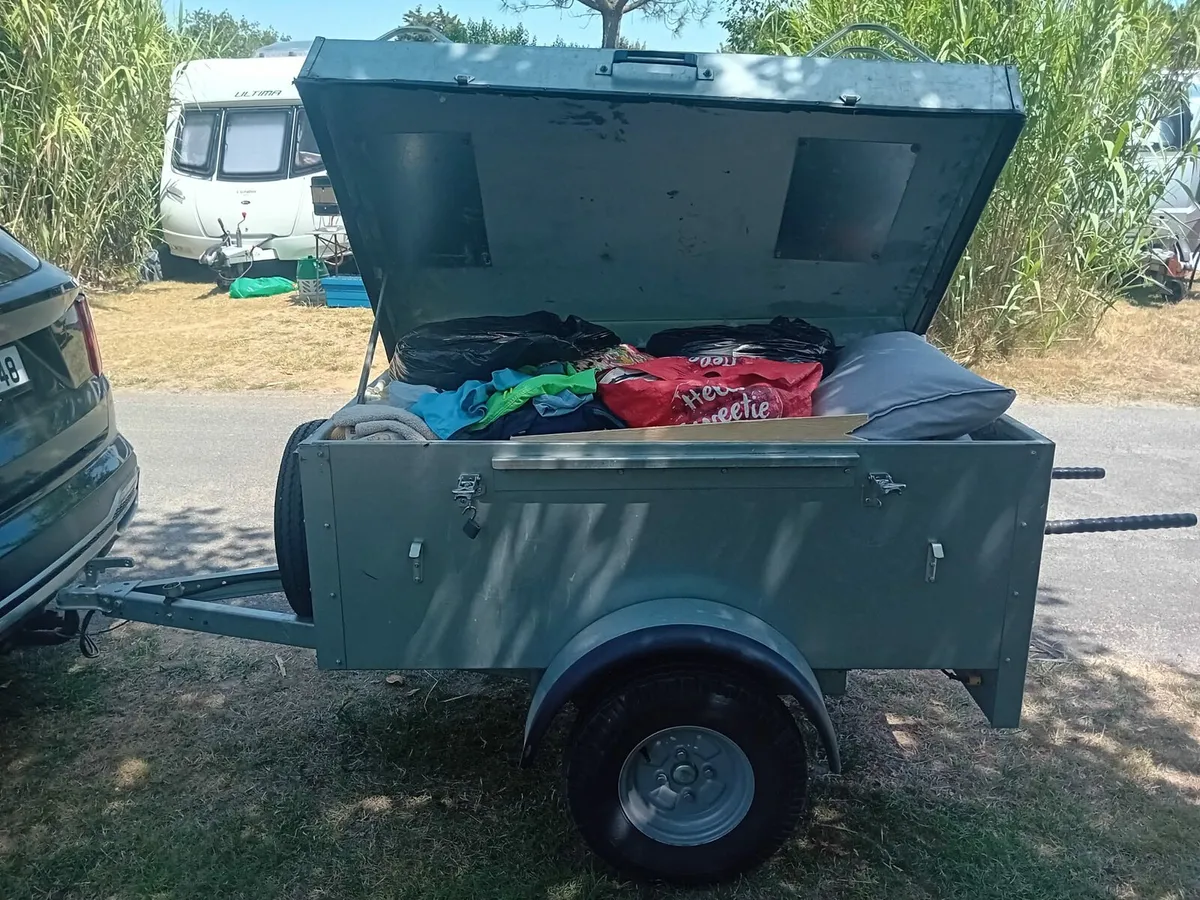 Camping Trailer - Image 3