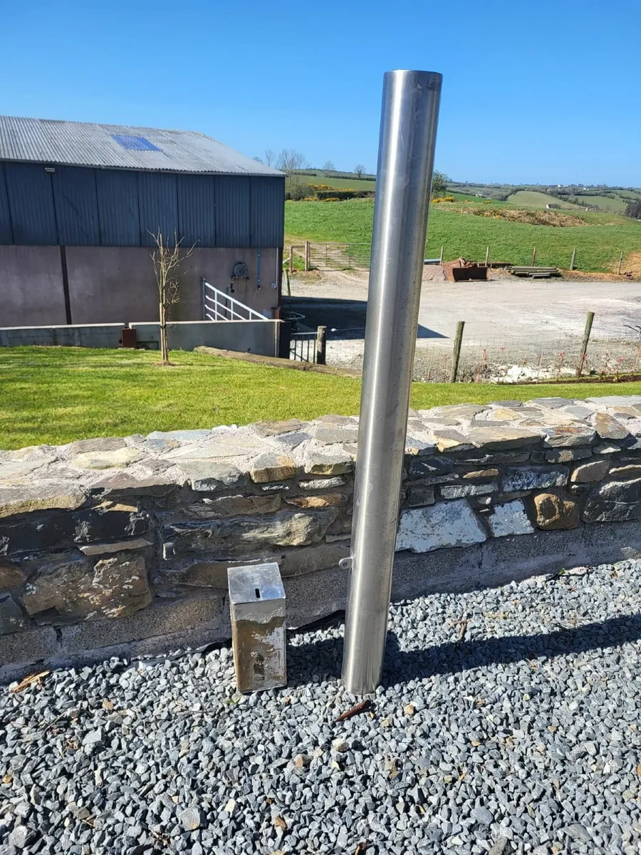 6 x Stainless steel bollards