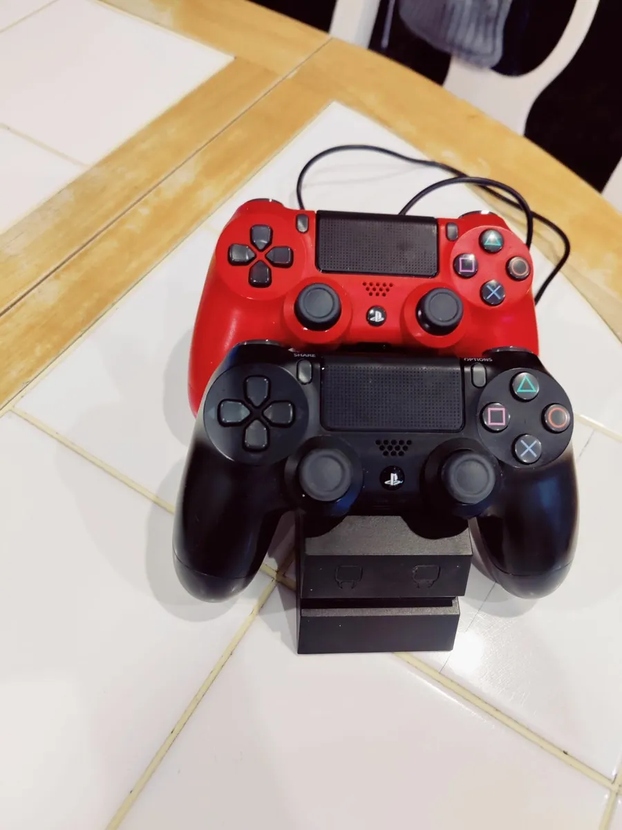 Playstation 4 - Image 3