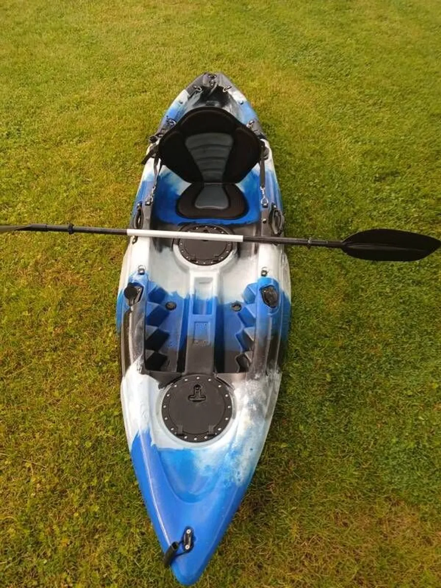 kayak 9ft sit on top - Image 1