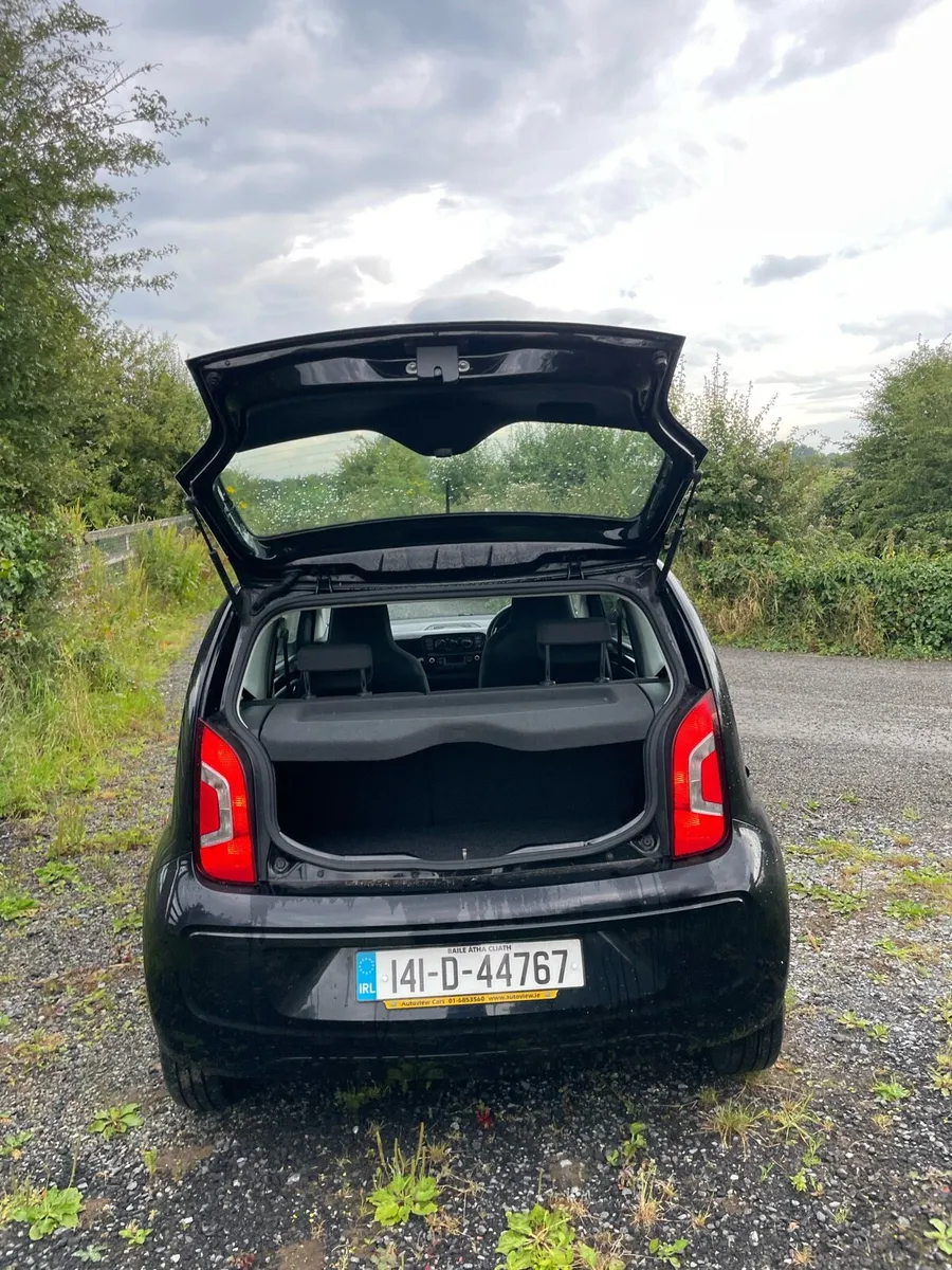 Volkswagen up - Image 2
