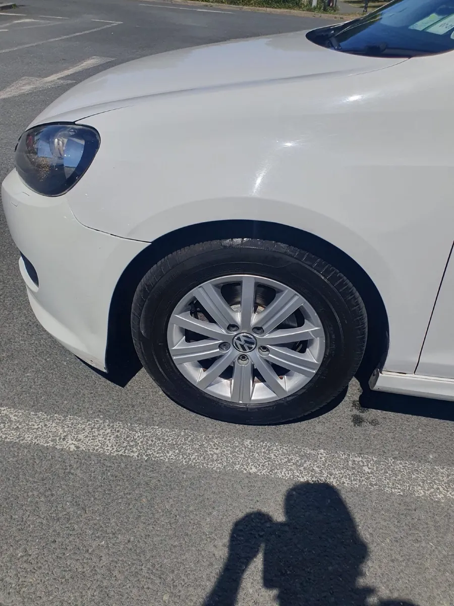 Volkswagen Golf 2012 - Image 2