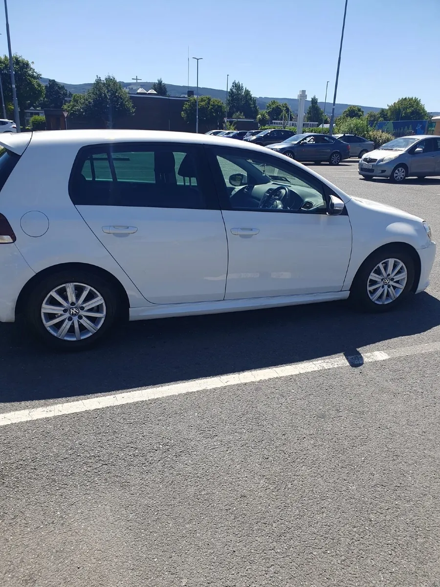 Volkswagen Golf 2012 - Image 4