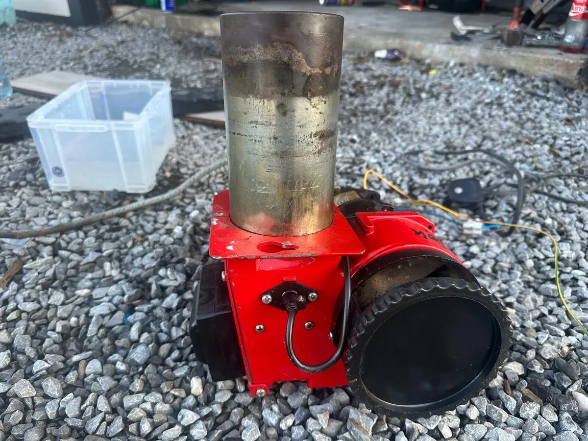Oil burner - Image 1