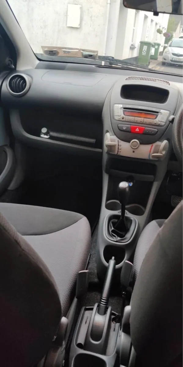 Car - Image 4