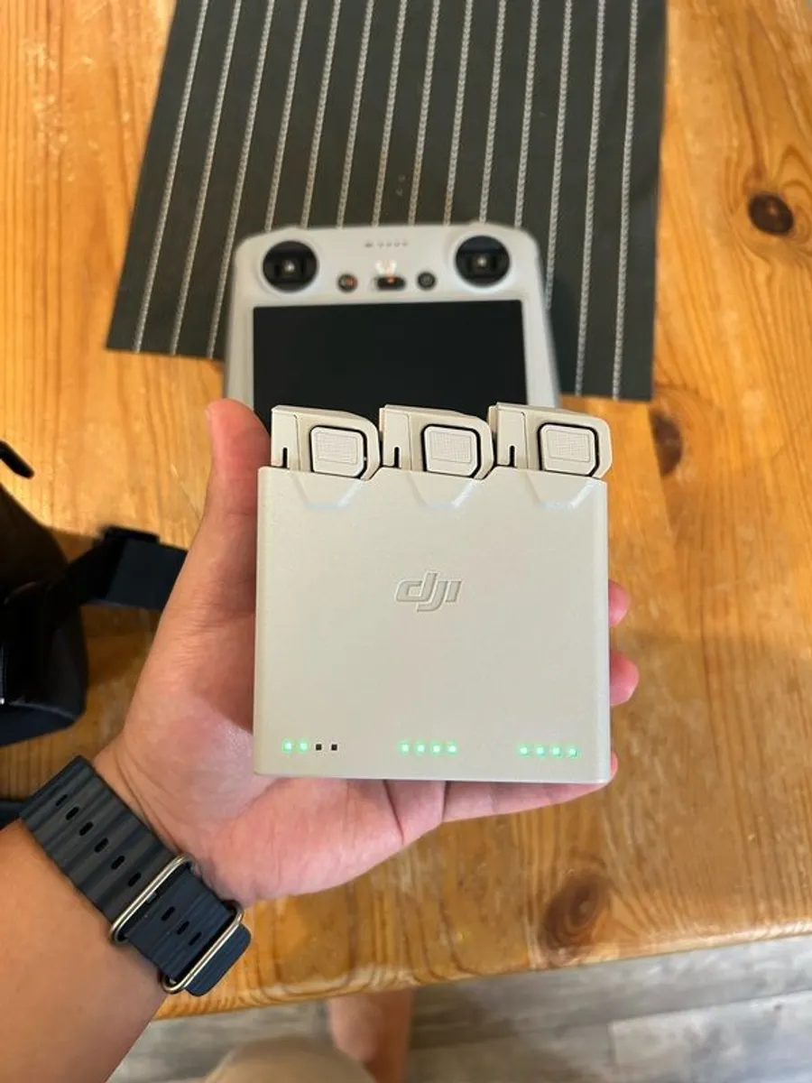 Drone DJI Mini 3 pro + fly more combo - Image 2
