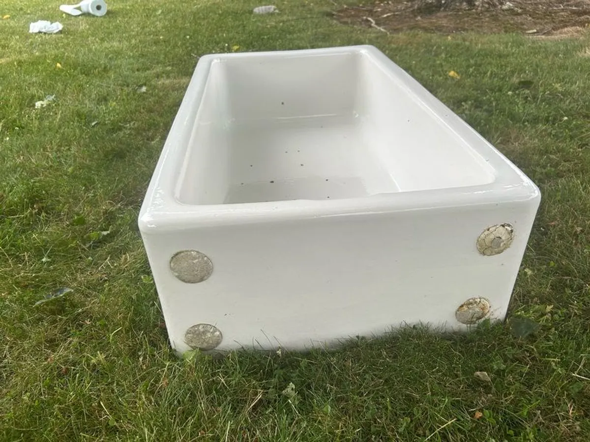 Belfast Sink bowl. - Image 3