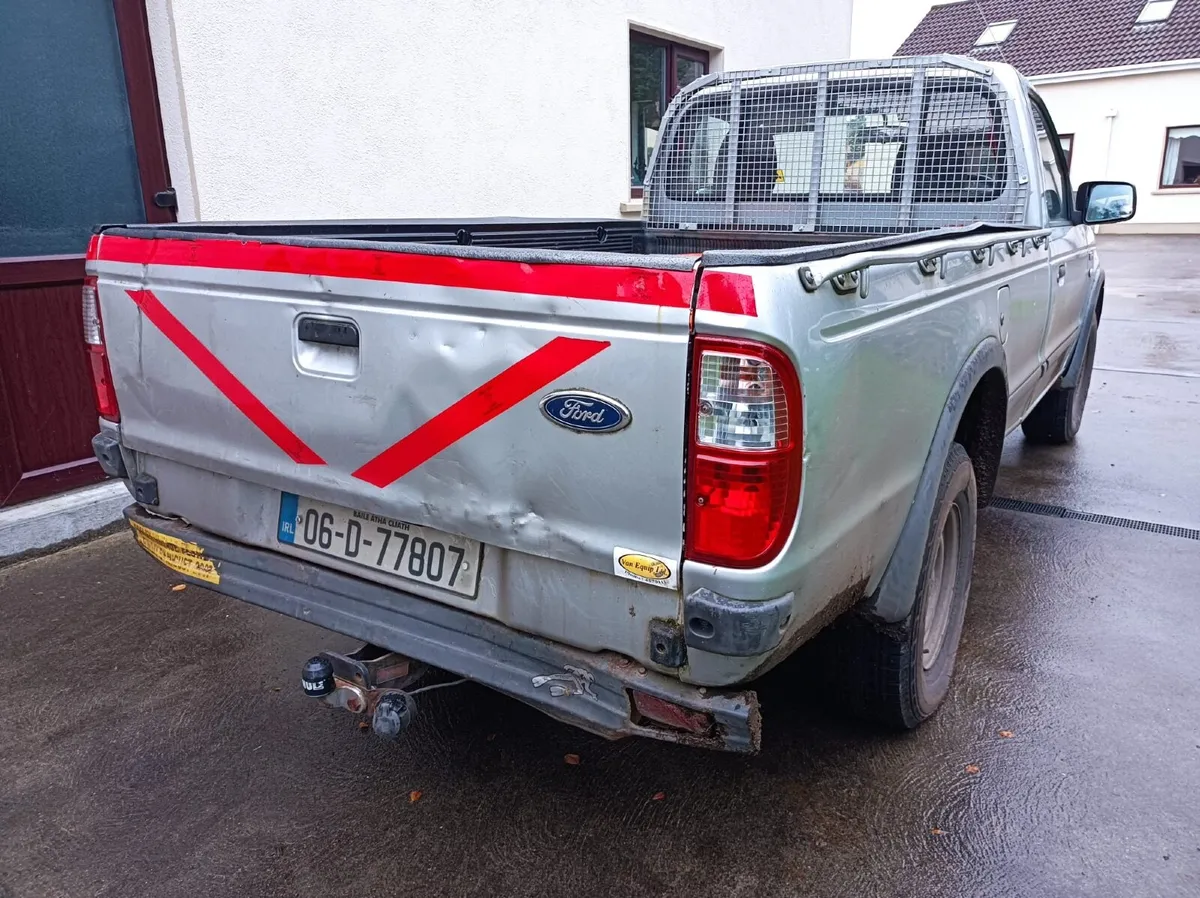 Ford Transit Connect 2006 - Image 2