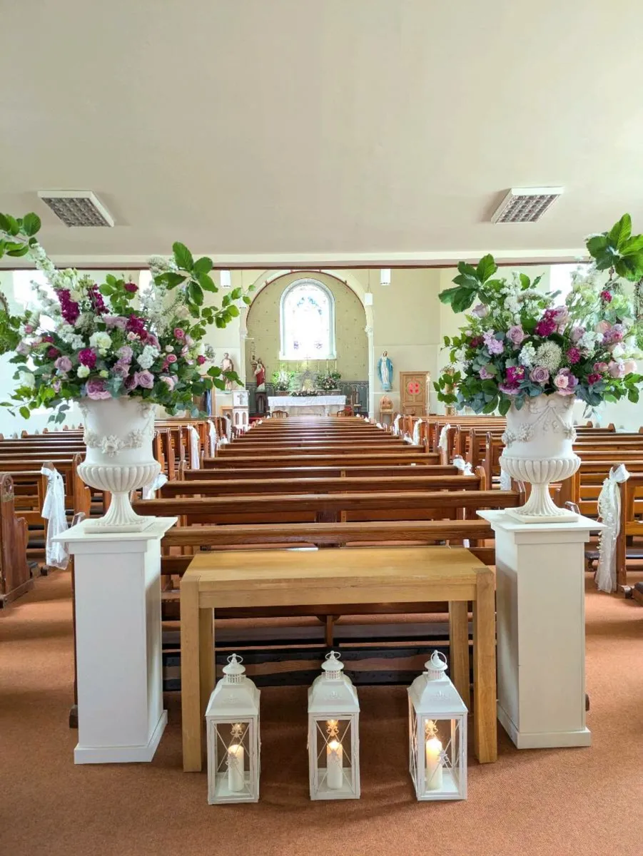 Wedding flowers - Image 1