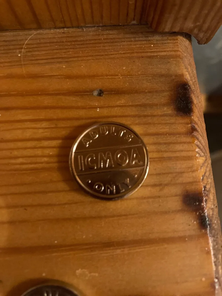 8 ICMAO tokens - Image 3