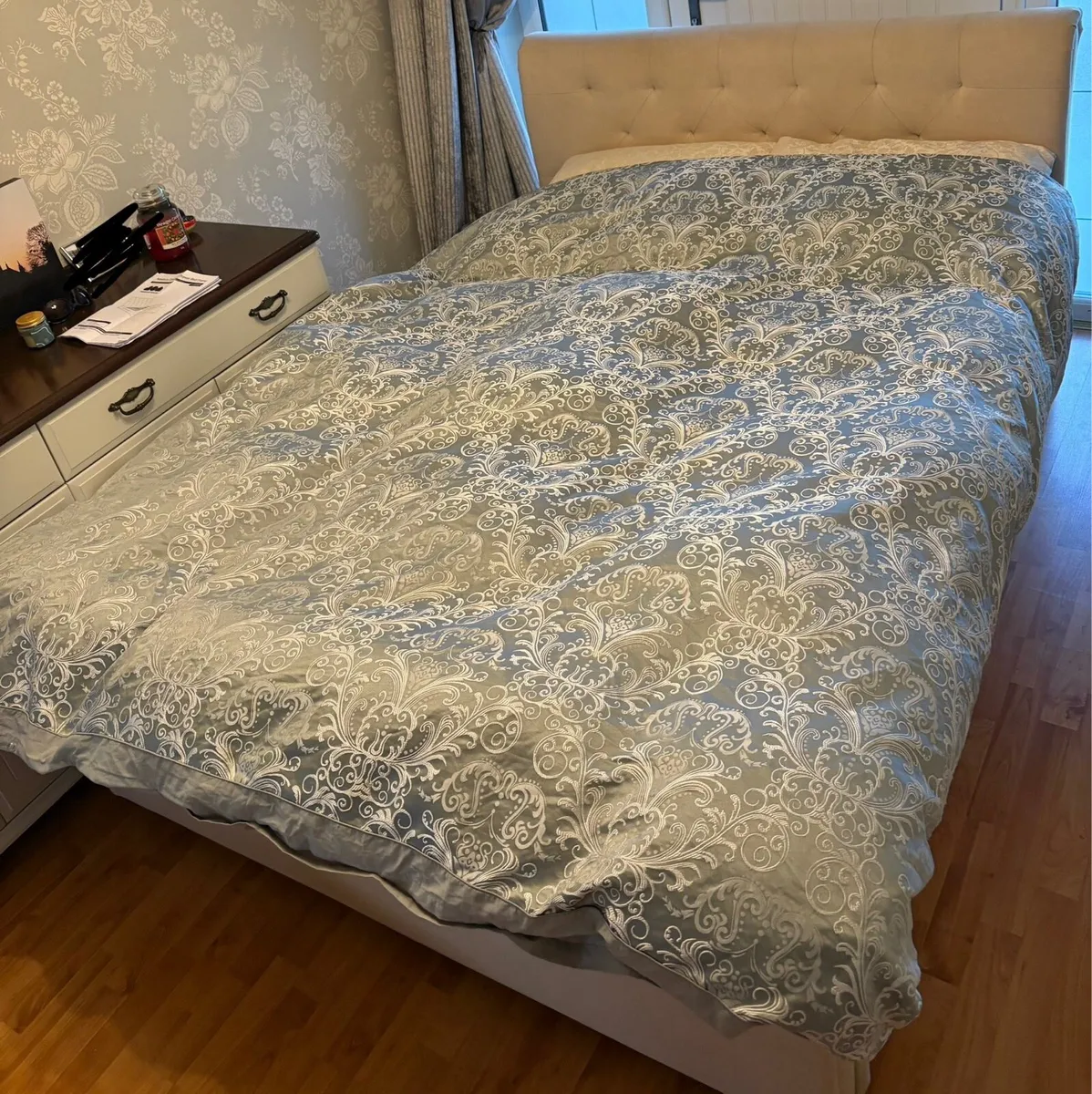 Double bed - Image 1
