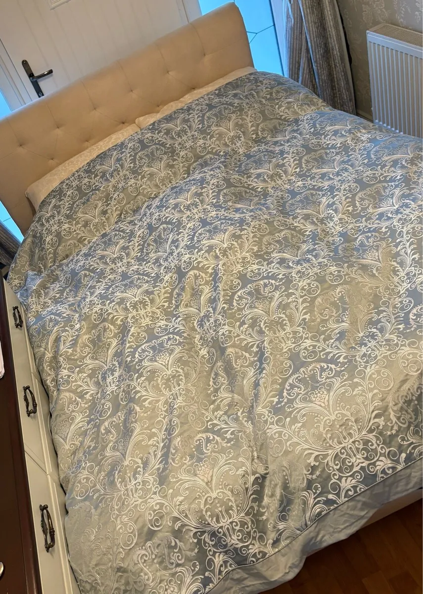 Double bed - Image 3