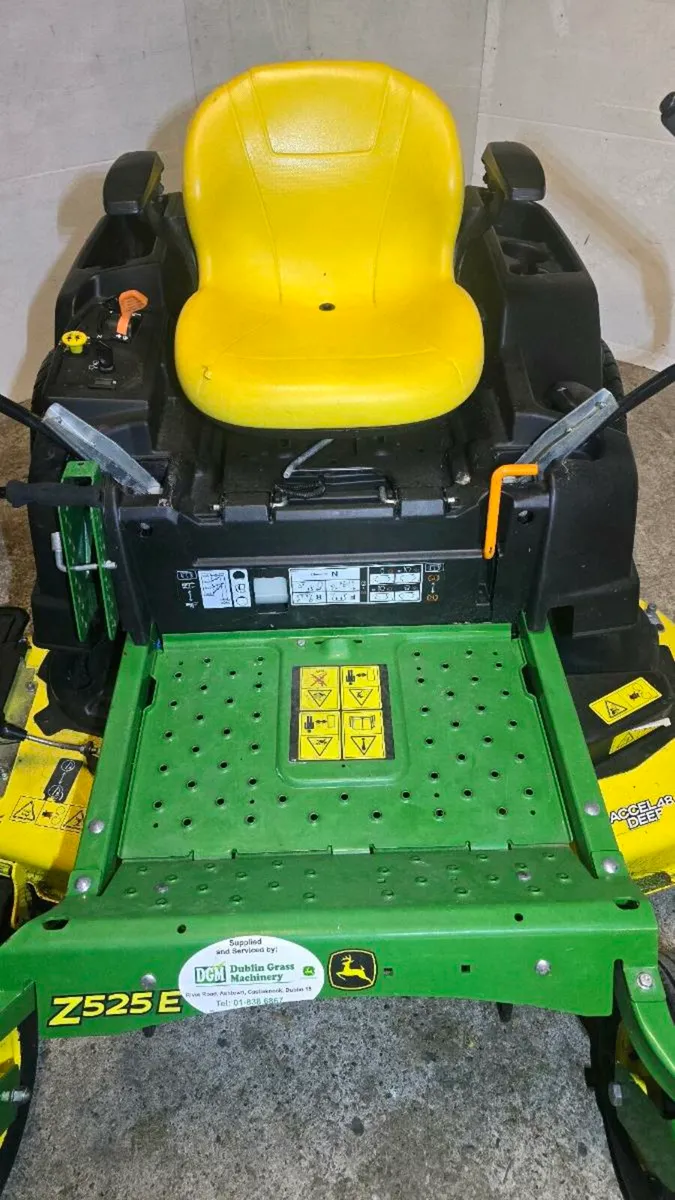 John Deere 22hp 48" ZERO TURN - Image 4