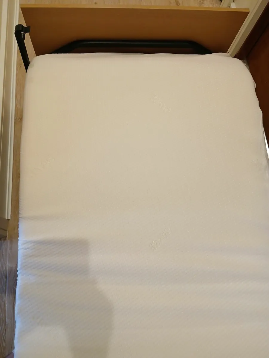 Foldable bed - Image 2