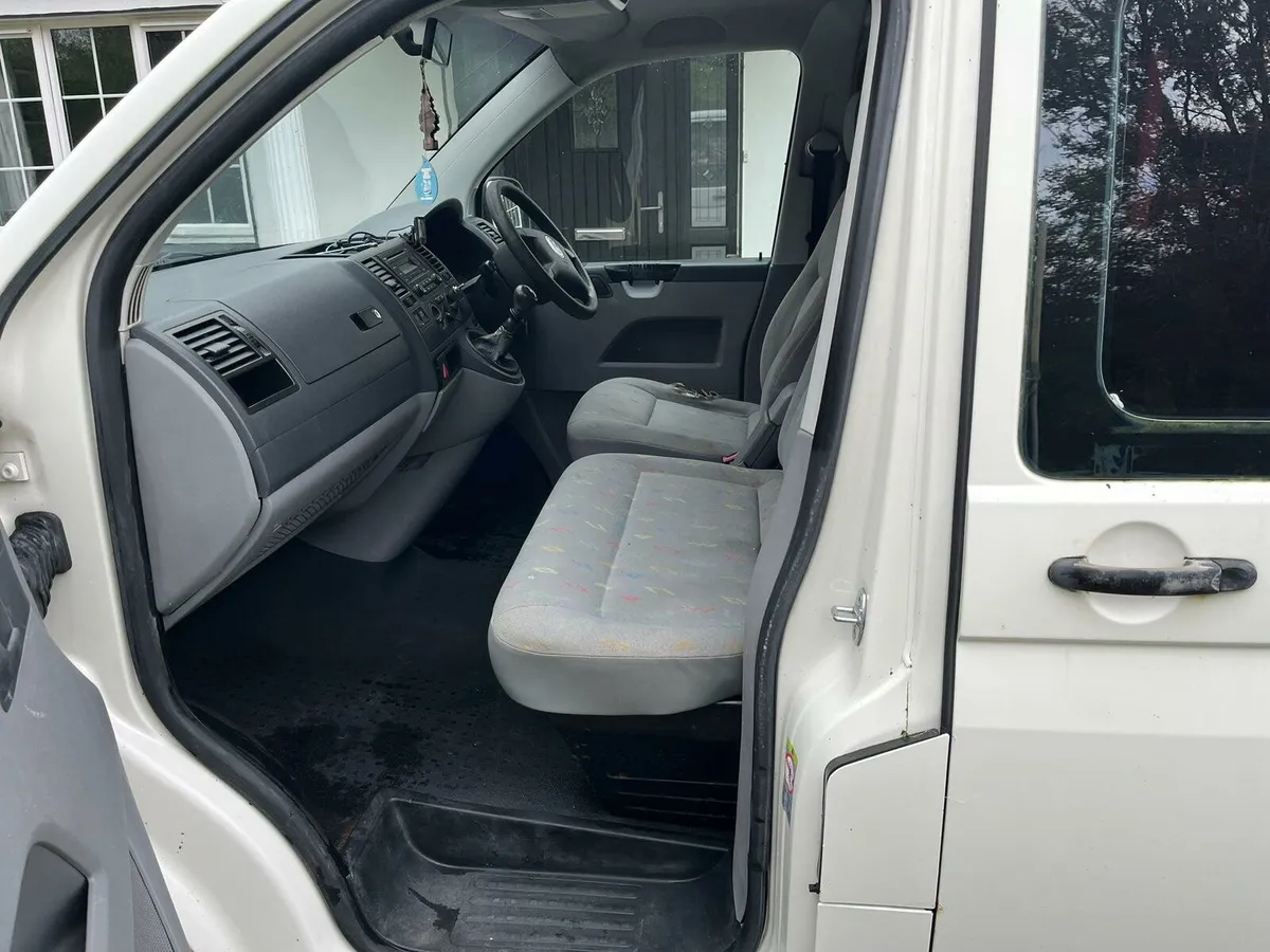 VW Transporter 2007 - Image 2