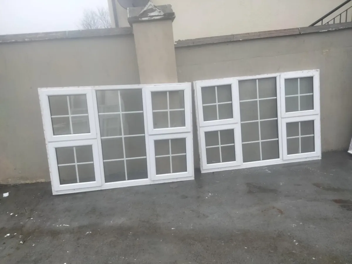 WHITE GEORGIAN PVC WINDOW