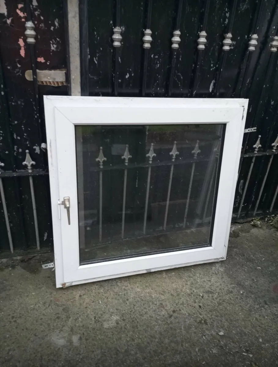 WHITE PVC WINDOW