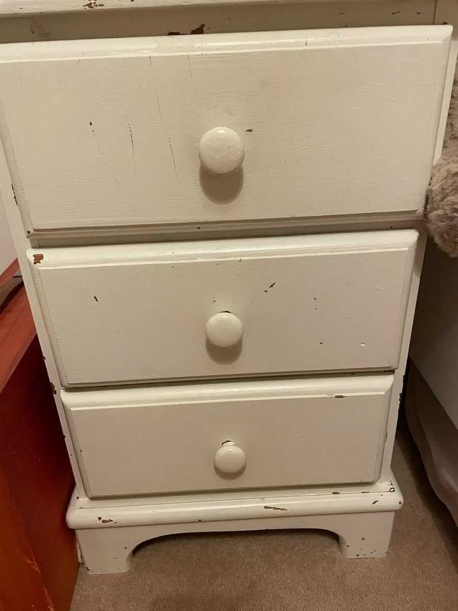 Bedroom furniture - Image 2