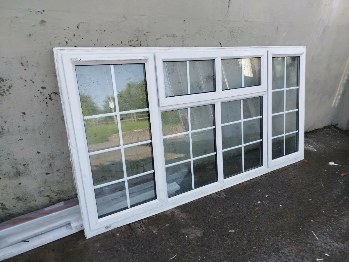 WHITE GEORGIAN PVC WINDOW