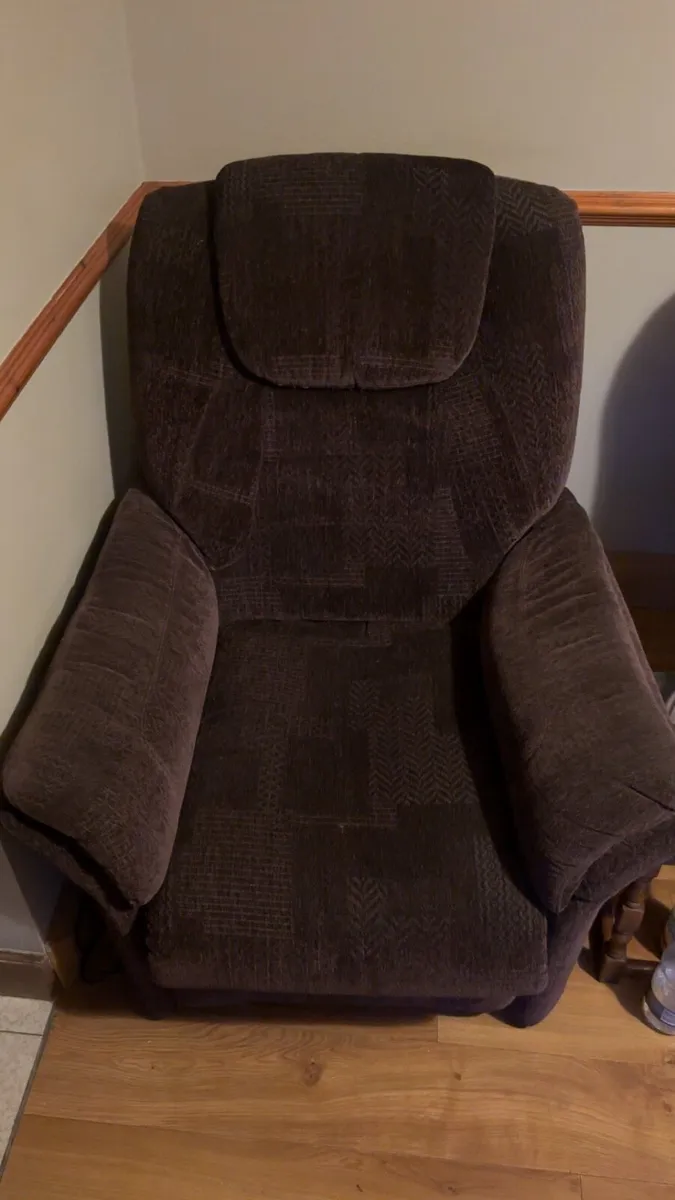 Electric recliner chair