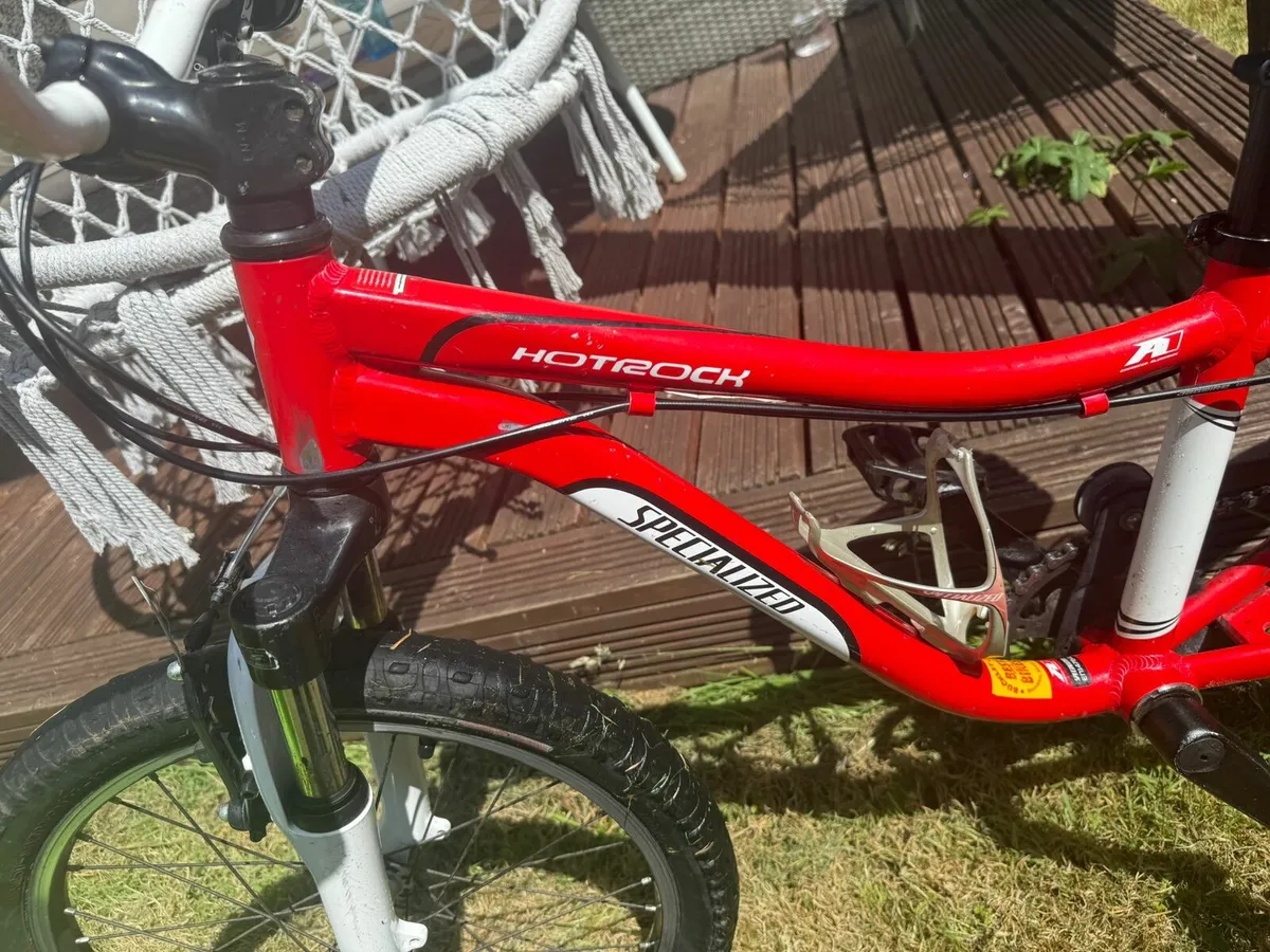 16" Specialized bicycle - Image 2