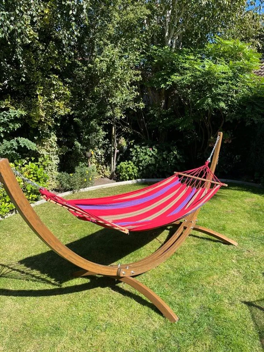 Premium wooden hammock stand and hammock - Image 1