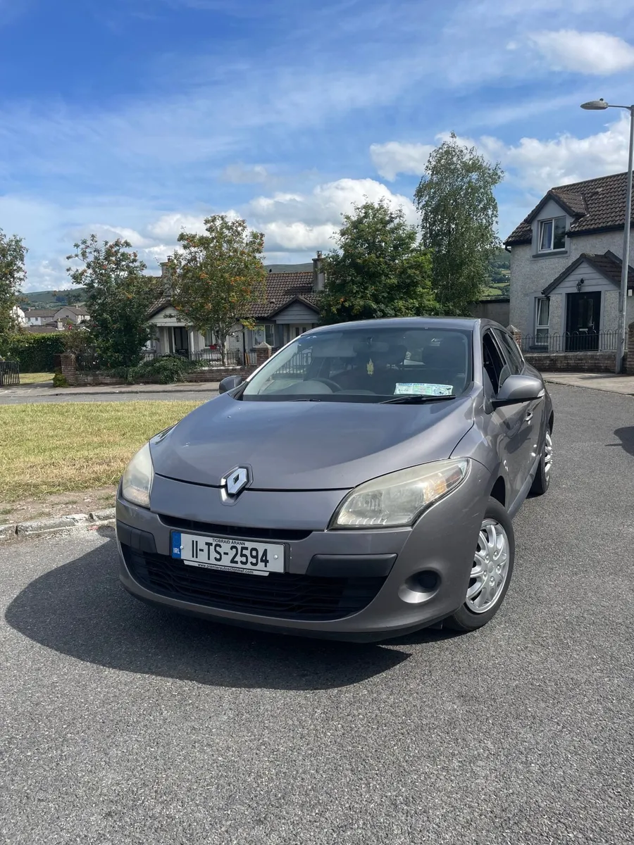 Renault Megane 2011 - Image 1