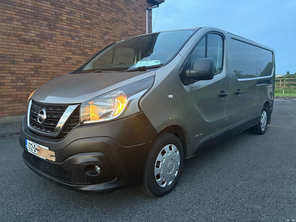 2017 Nissan NV300,Doe 10/25,Driving Perfect - Image 3