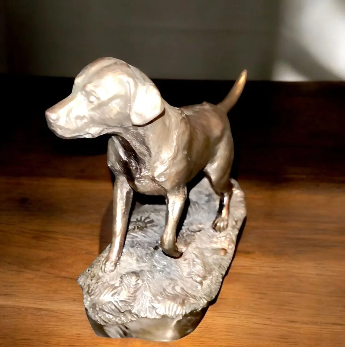 Genesis bronze Labrador statue - Image 2