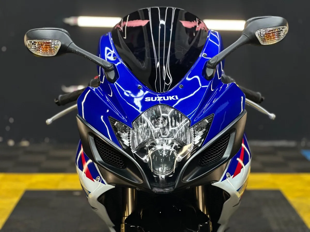 Suzuki gsxr 600 k7 - Image 2