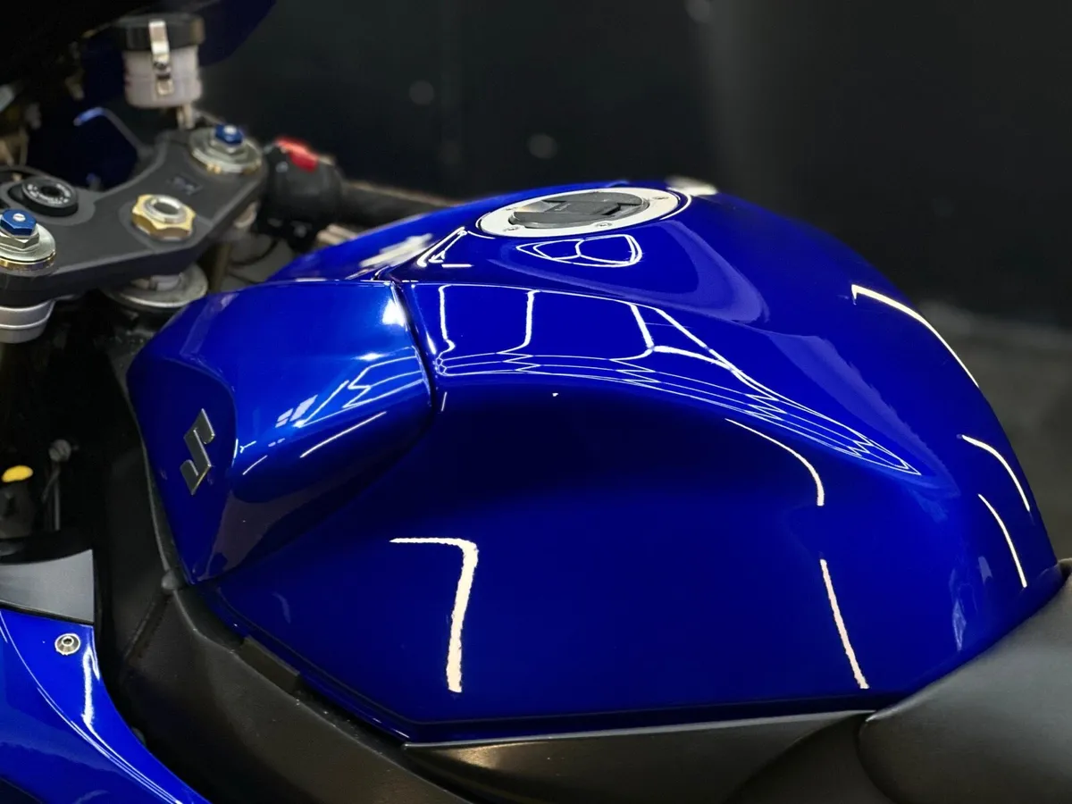 Suzuki gsxr 600 k7 - Image 4