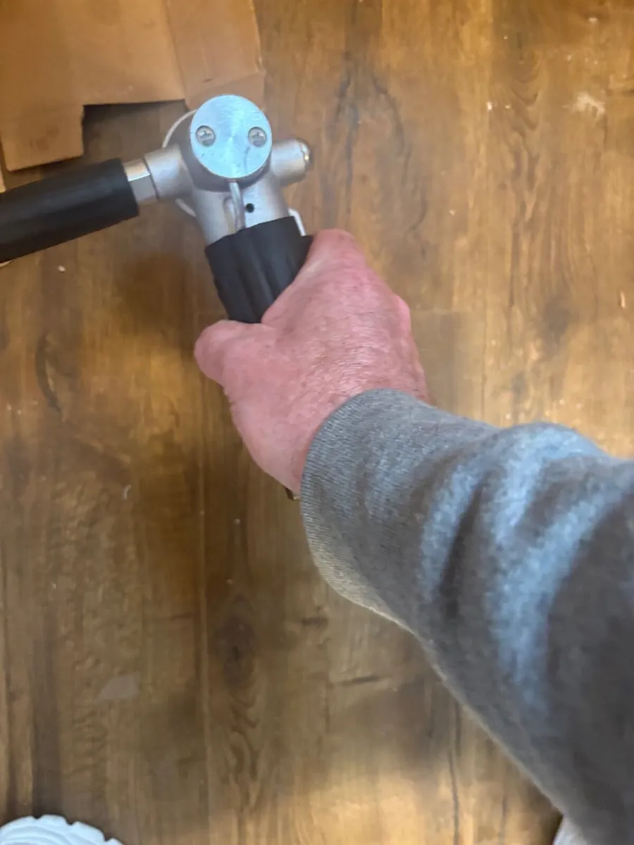 Pneumatic Wet Polisher variable speed for stone - Image 3
