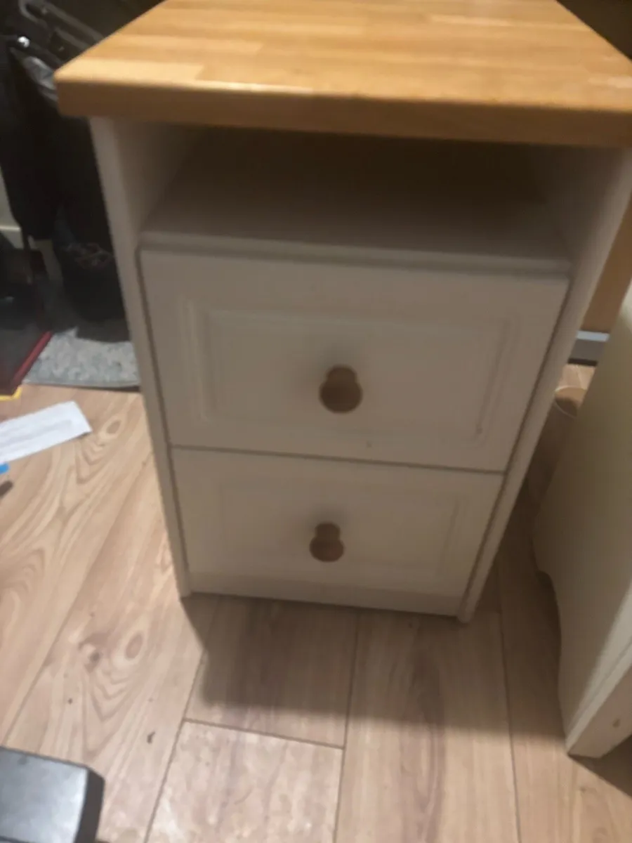Cream locker with oak trim - Benedict zen range - Image 1