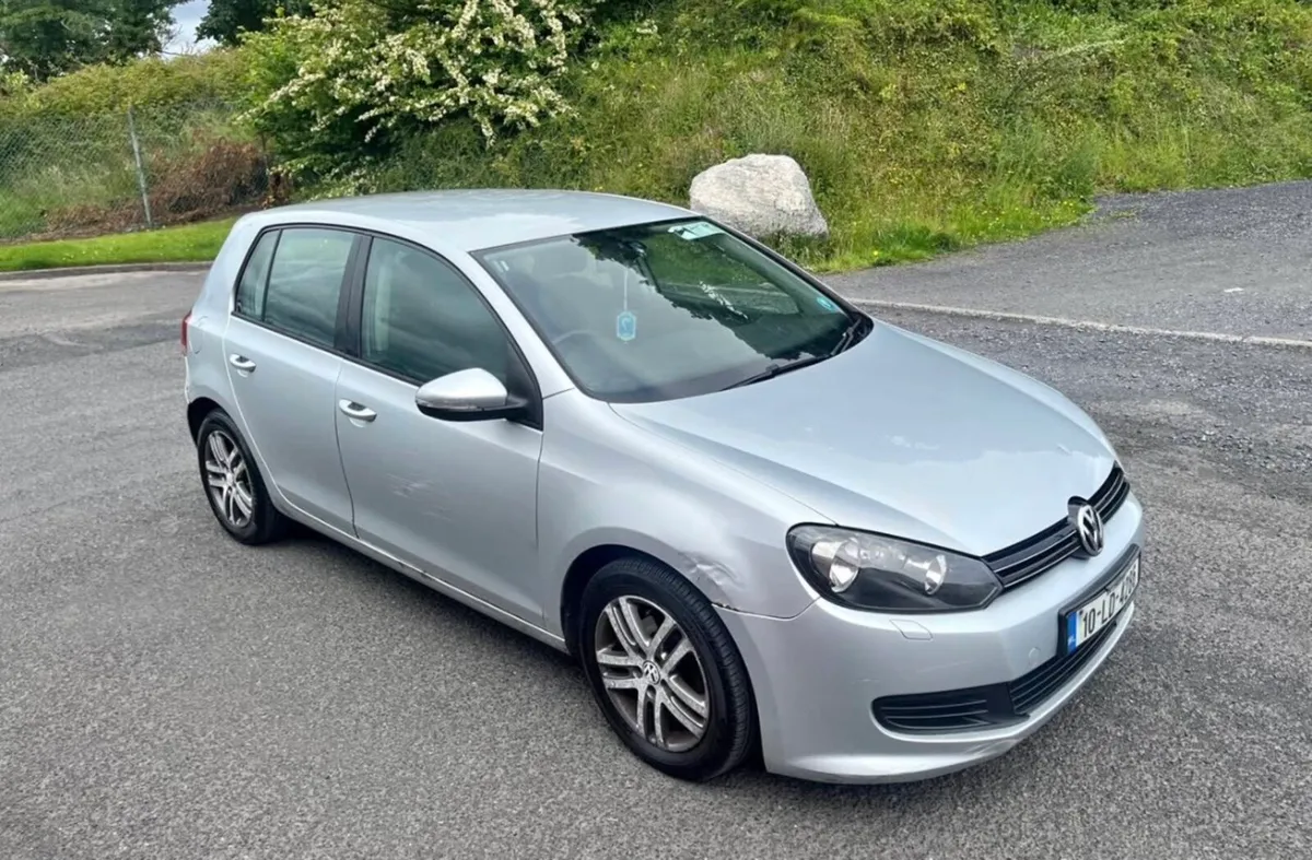 2010 Volkswagen Golf 1.6 Tdi - Image 1