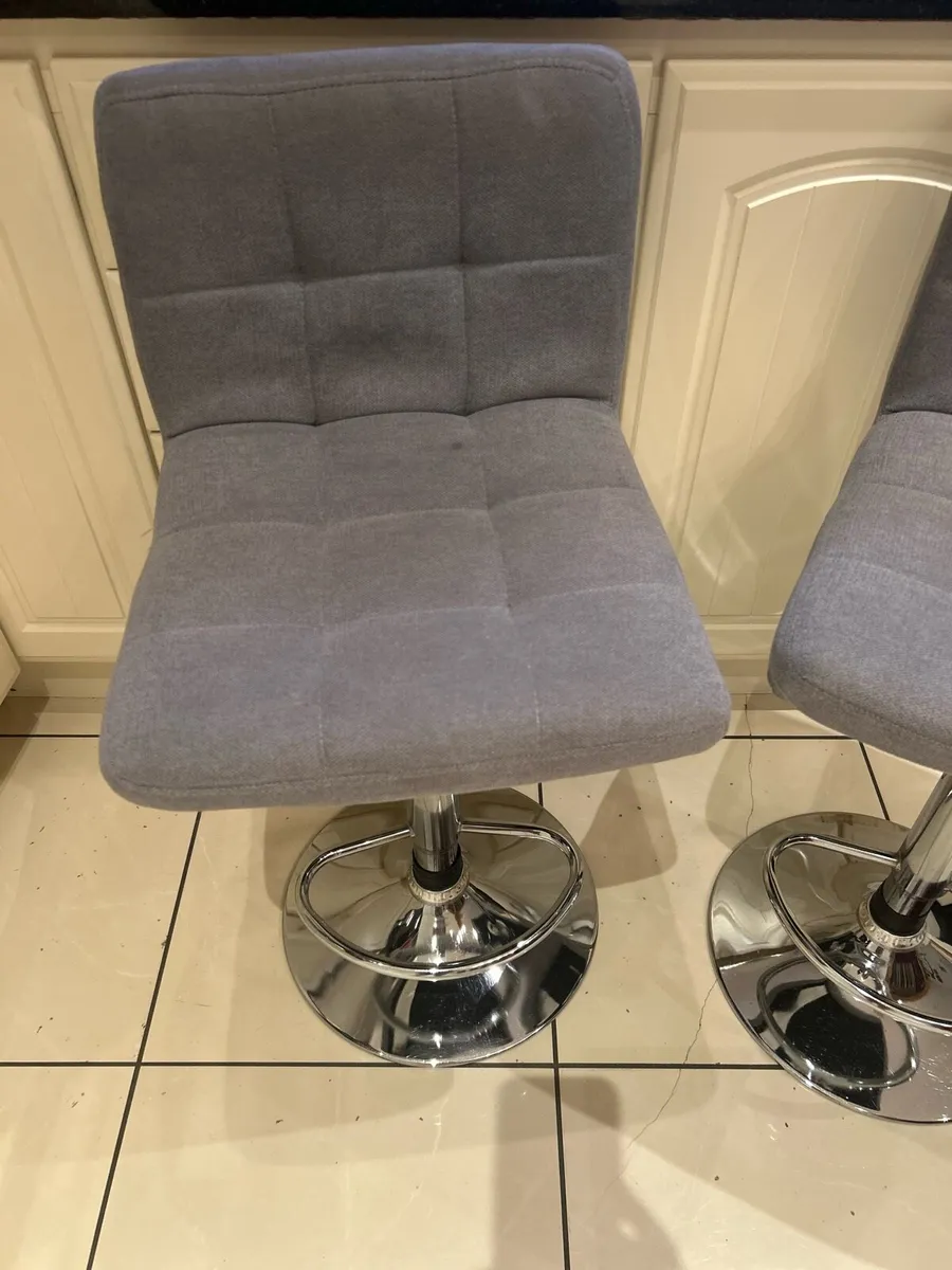 Bar stools - Image 2