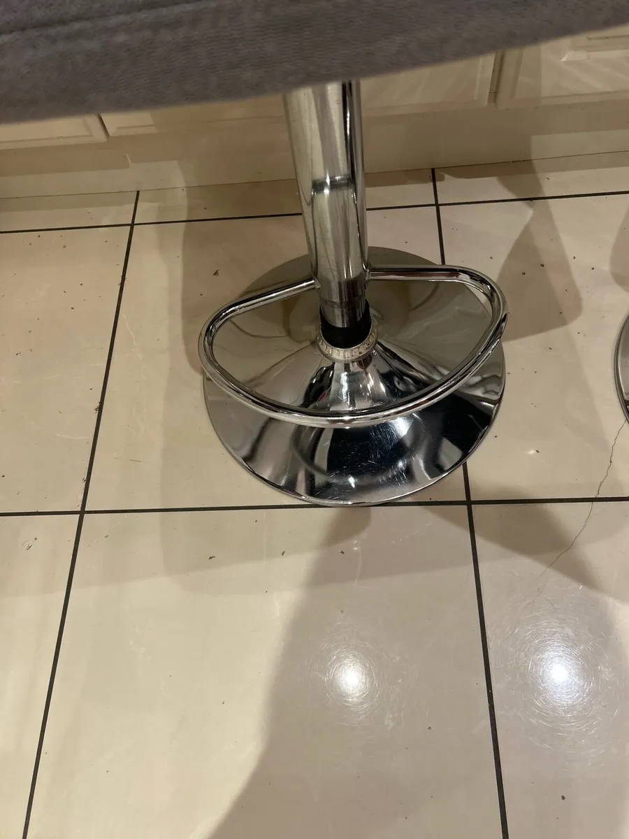 Bar stools - Image 4
