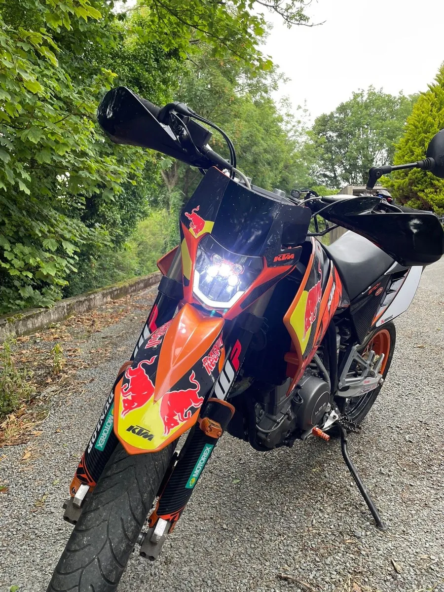 Ktm 625 smc supermoto 2005 - Image 2