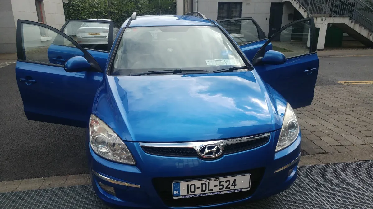 Hyundai i30 2010 - Image 1