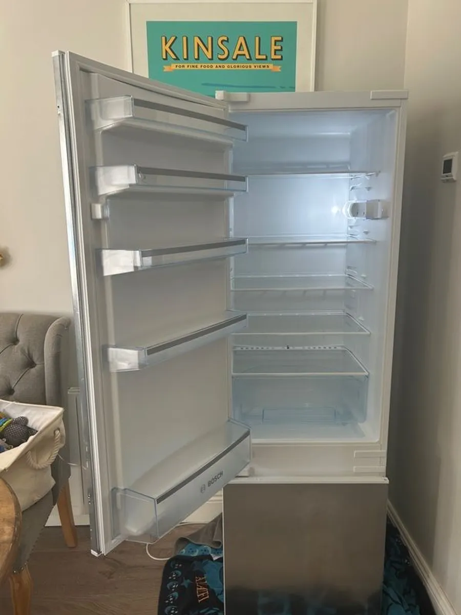Integrated Fridge Freezer Bosch 70/30 - Image 3