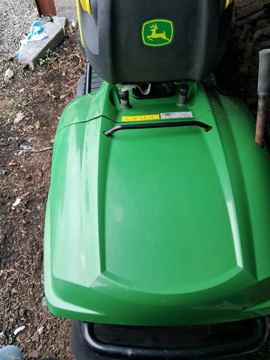 Ride on lawnmower - Image 3