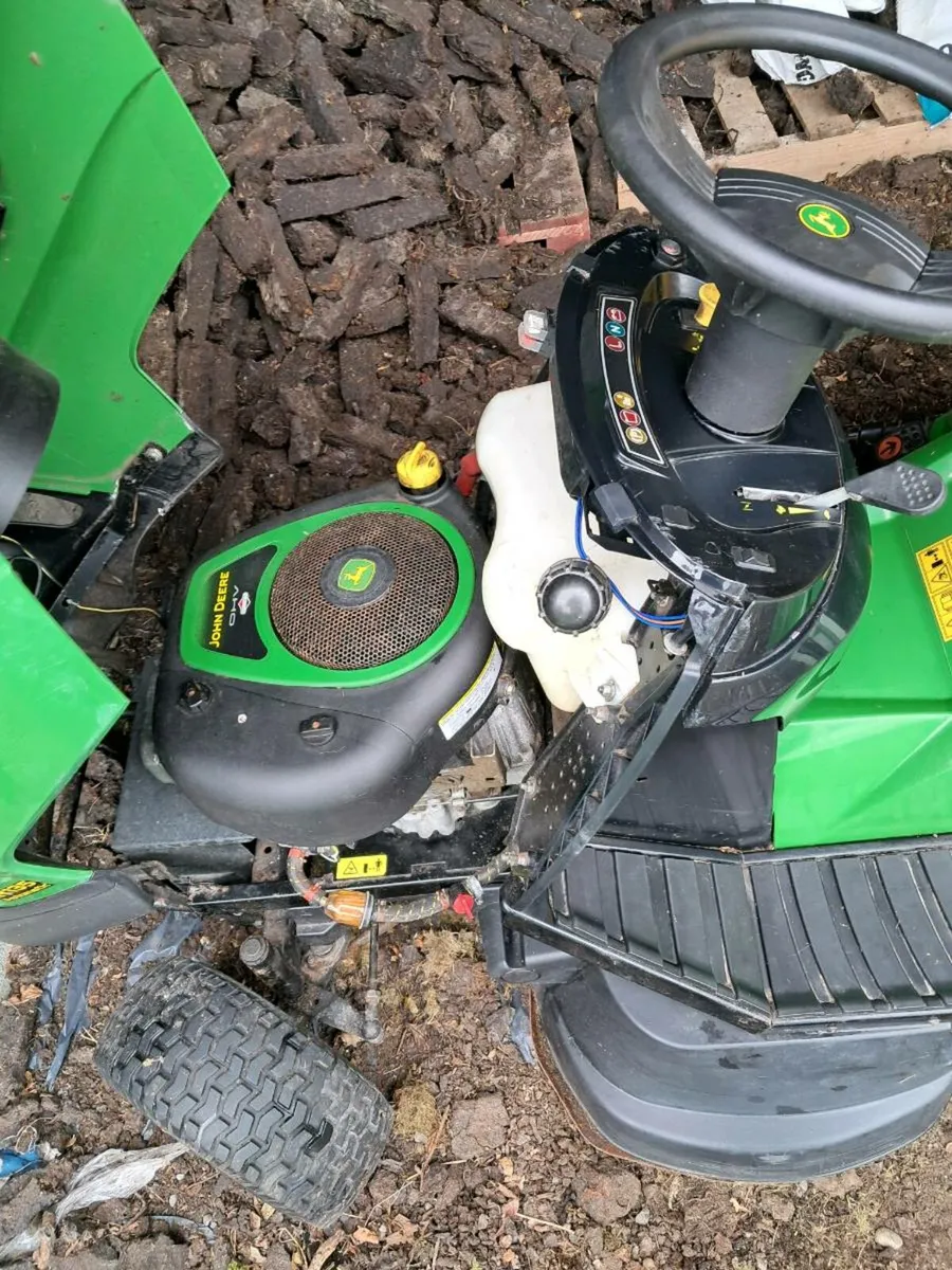 Ride on lawnmower - Image 4