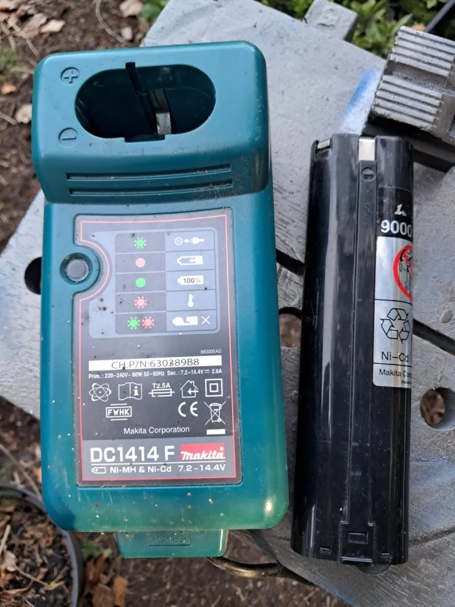 Makita Charger & Battery