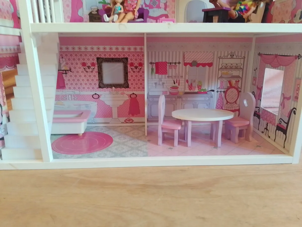 Dolls house - Image 2
