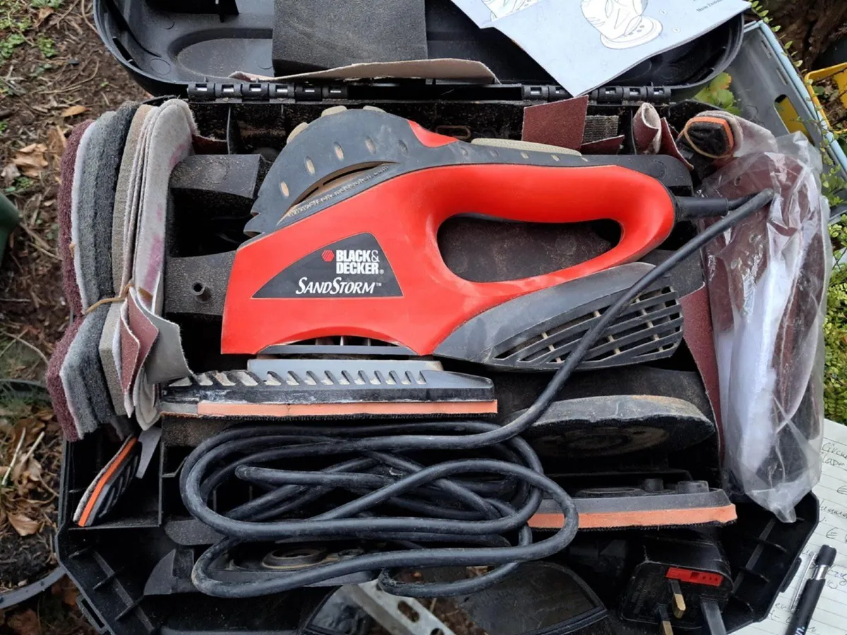 Black & Decker Sander - Image 1