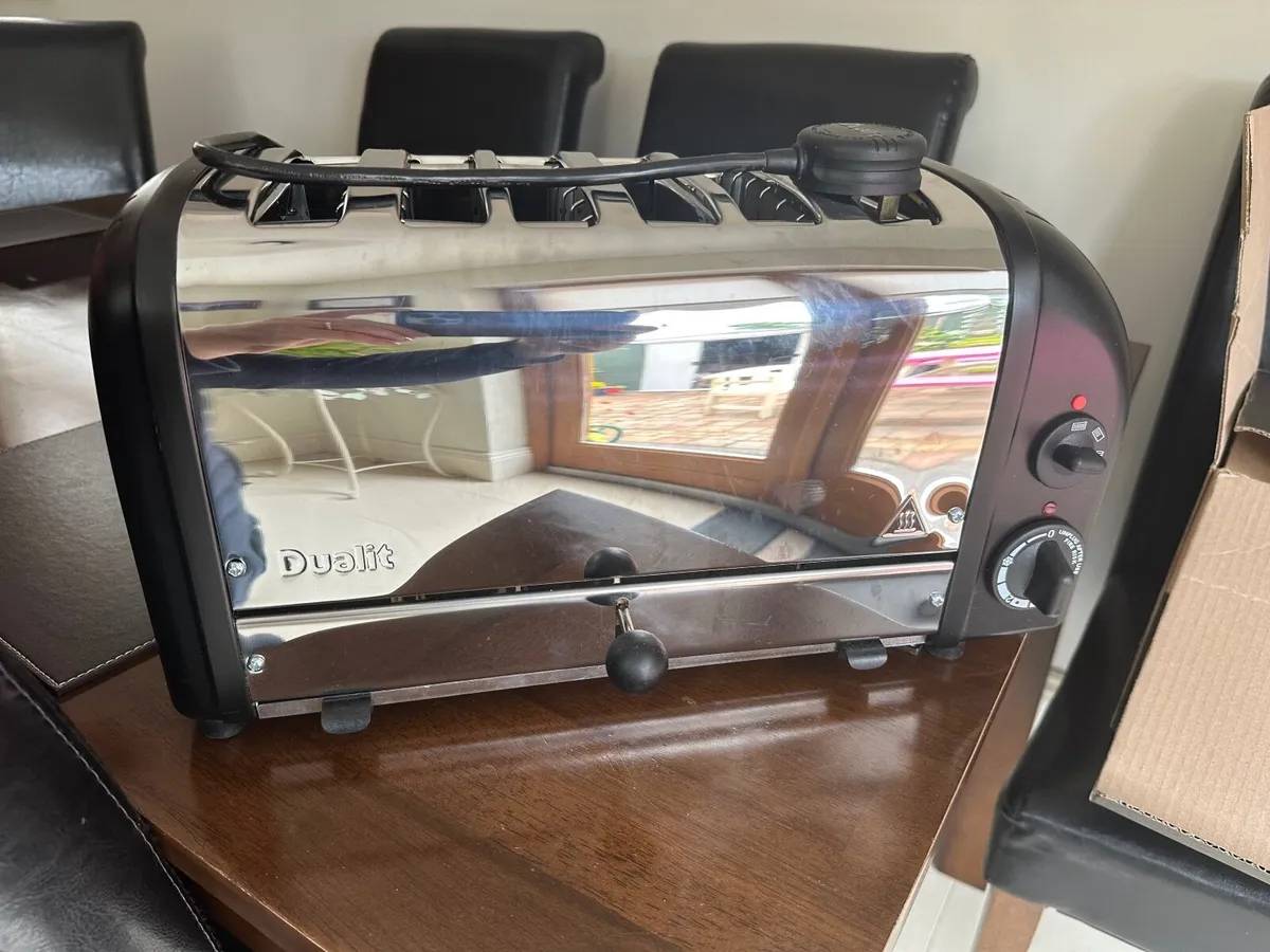 Dualit 6x Bun Toaster - Image 1