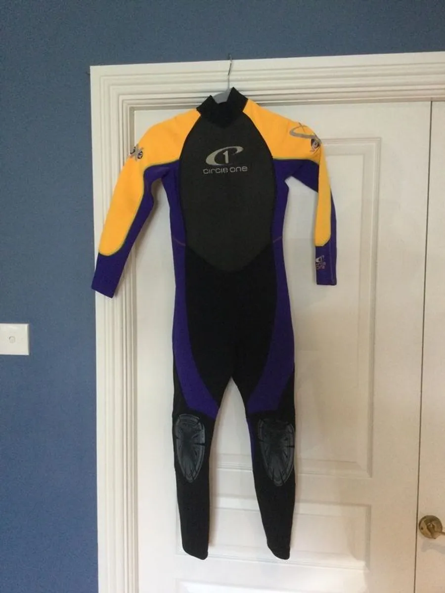 Wetsuits kids and Adults . various sizes, - Image 4