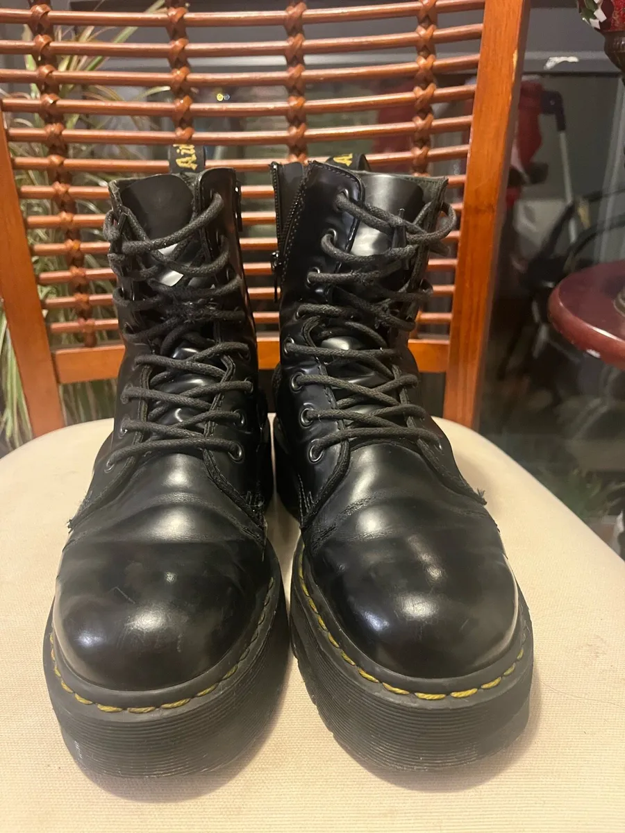 Second hand boots: Dr Martins, Tommy & Timberland - Image 1