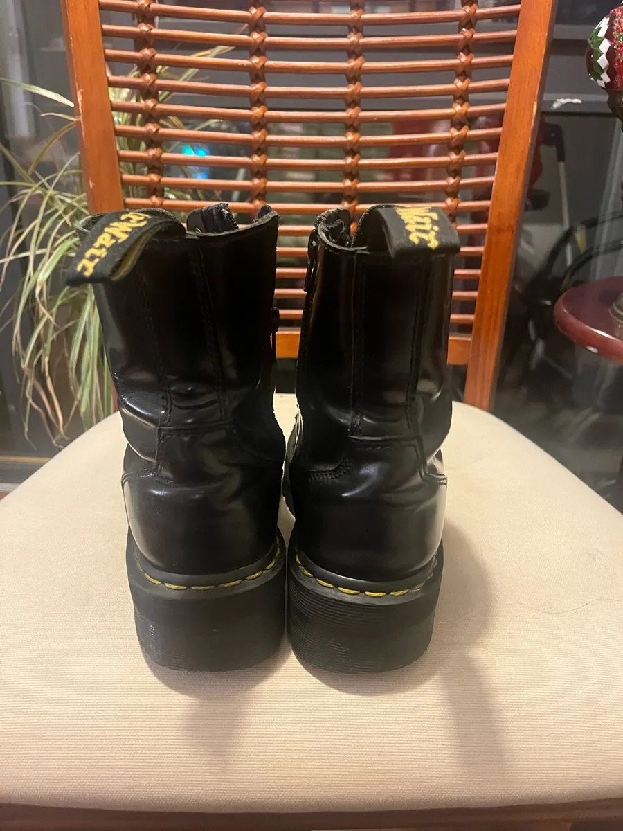 Second hand boots: Dr Martins, Tommy & Timberland - Image 3