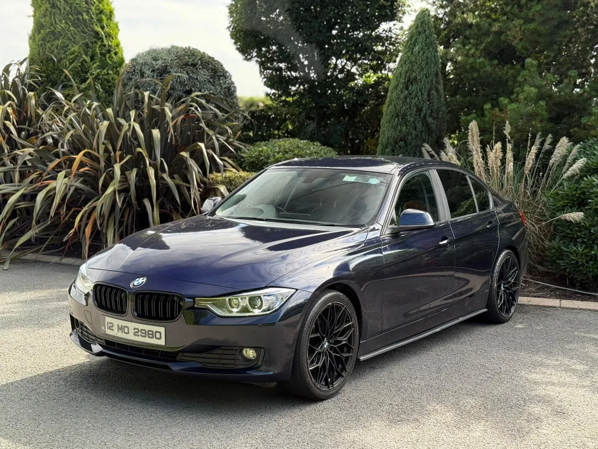 BMW 3-Series 2012 - Image 4