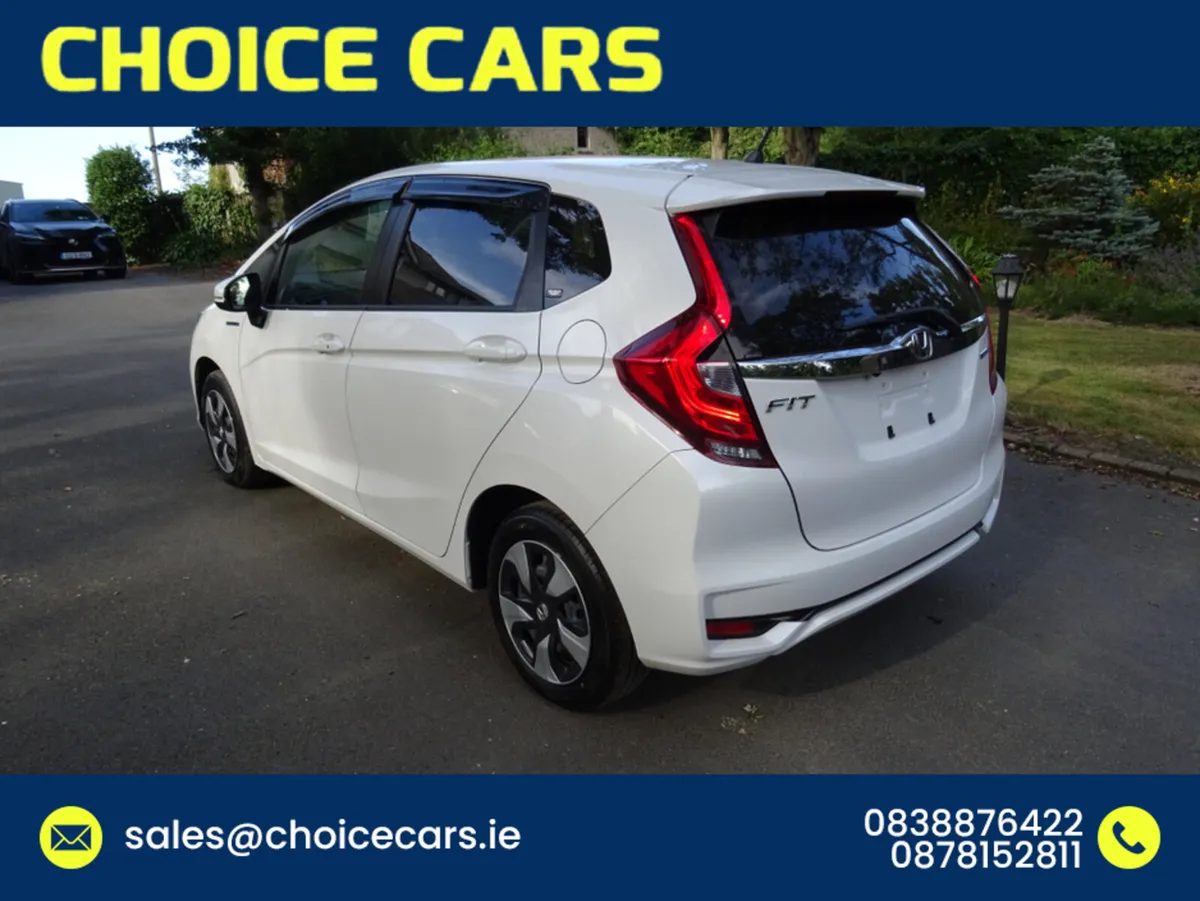 Honda Fit 1.5 AUTO HYBRID L SPEC - Image 4